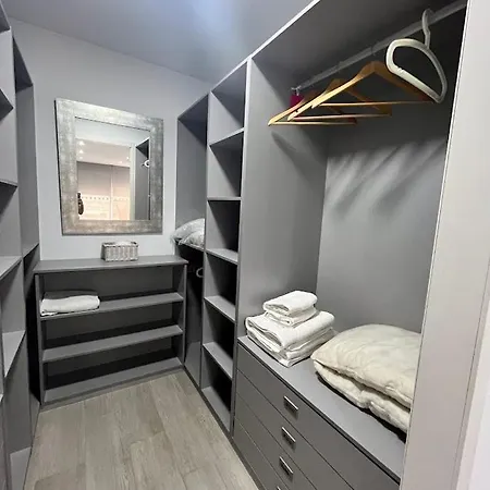 Casa Moderna En Con 2 Terrazas 別荘 マニセス