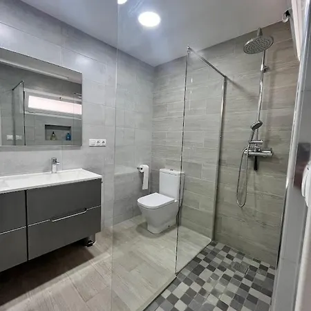 Casa Moderna En Con 2 Terrazas